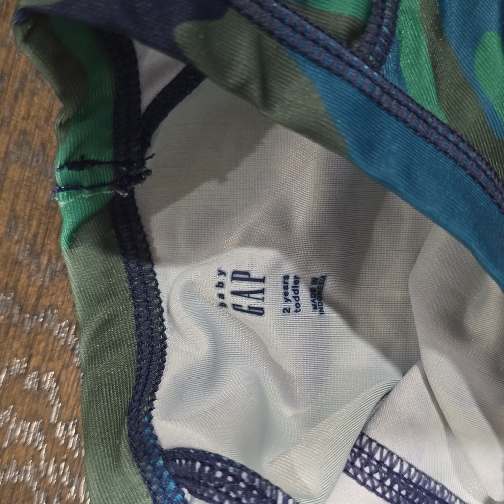 Gap Baby Rashguard - Picture 5 of 5